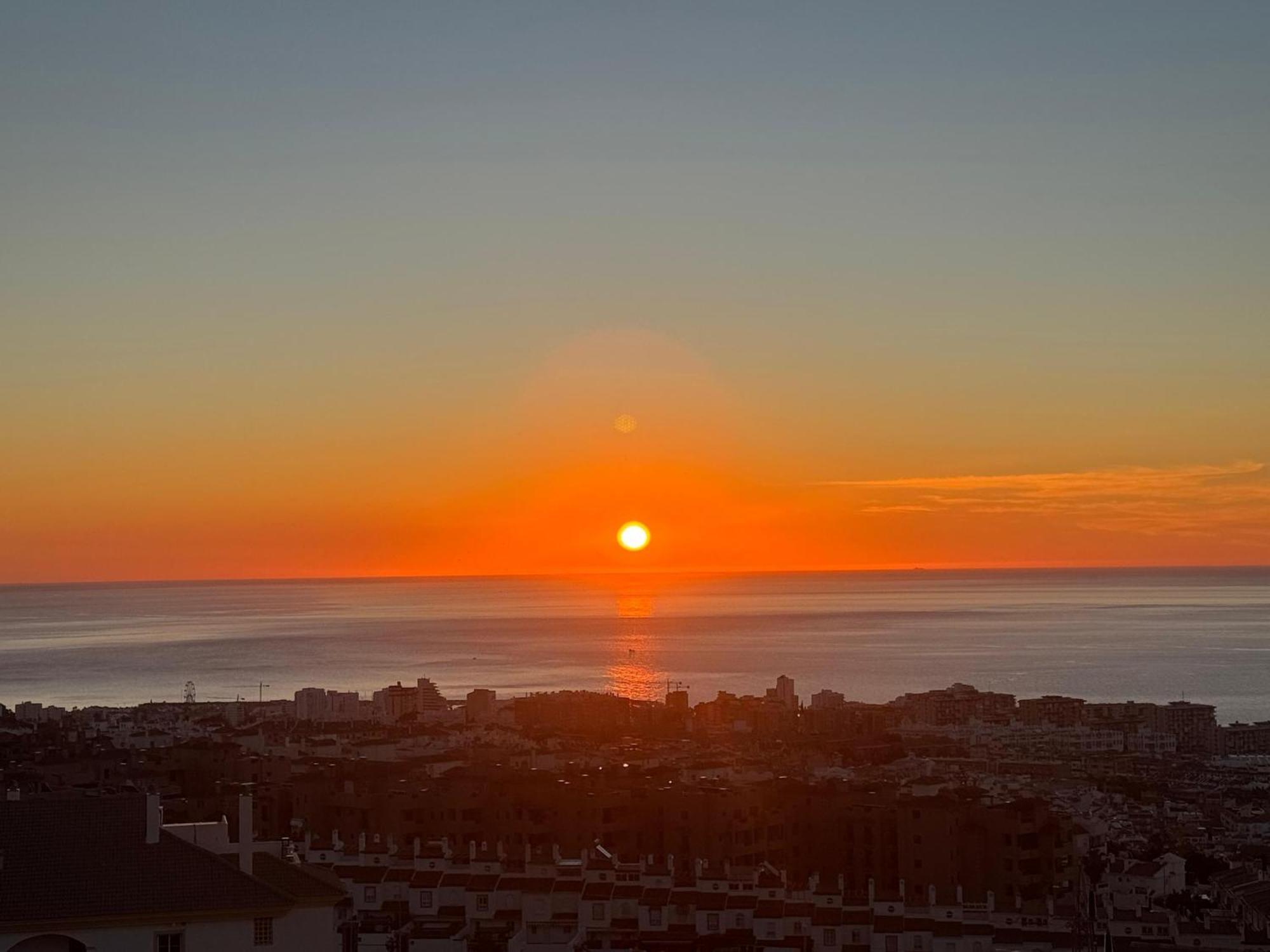 Peaceful Studio With Amazing Sea Views And Free Parking Benalmádena Exterior foto